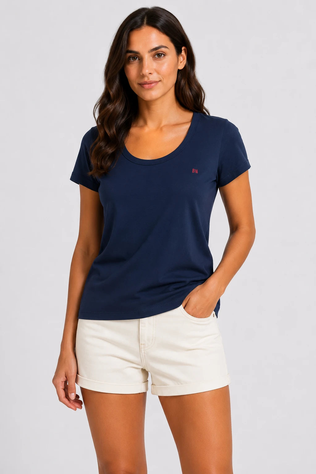 Kadın T-Shirt Açık Yaka Lacivert, manken üzerinde ön görünüm