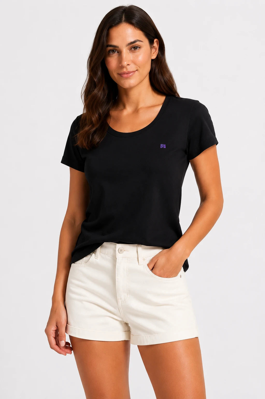 Kadın T-Shirt Açık Yaka Siyah, manken üzerinde ön görünüm