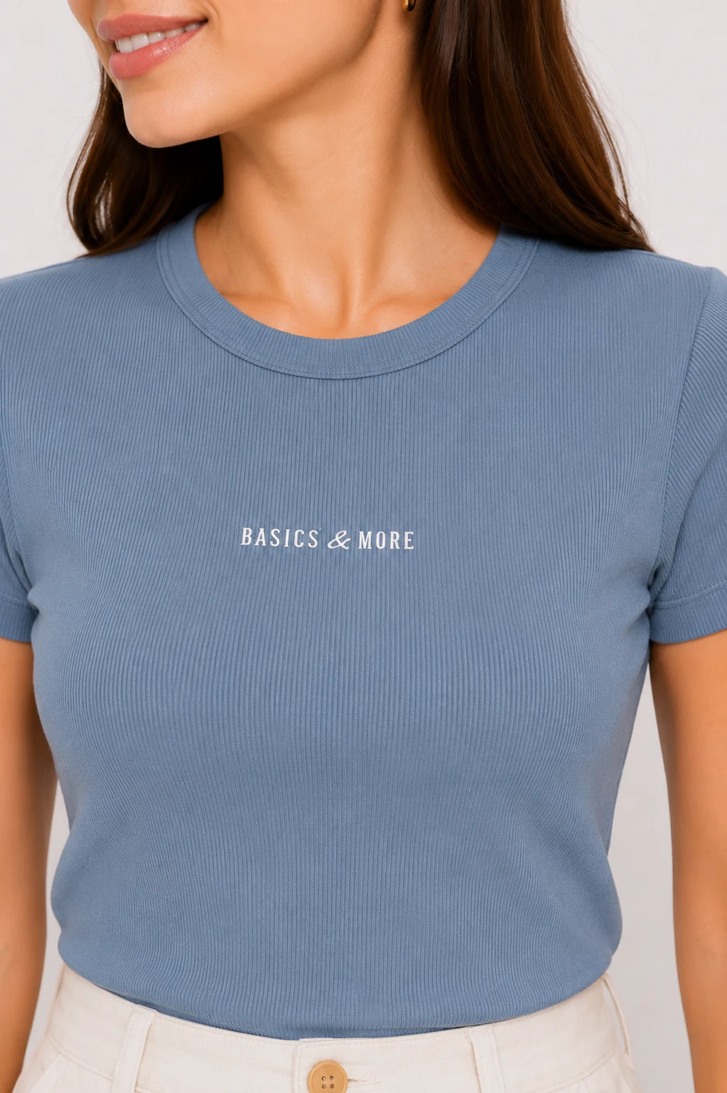 Kadın T-Shirt Mavi, fitilli doku ve yaka detayı yakın çekim
